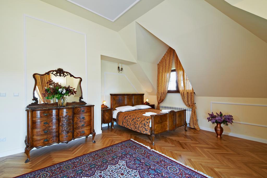 Dwor Osmolice Bed and Breakfast Bialki Dolne Eksteriør billede