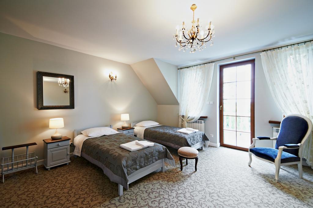 Dwor Osmolice Bed and Breakfast Bialki Dolne Eksteriør billede