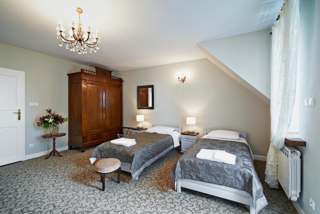 Dwor Osmolice Bed and Breakfast Bialki Dolne Eksteriør billede