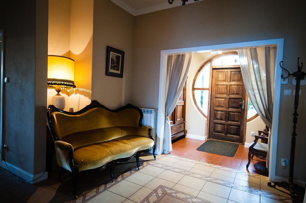 Dwor Osmolice Bed and Breakfast Bialki Dolne Eksteriør billede