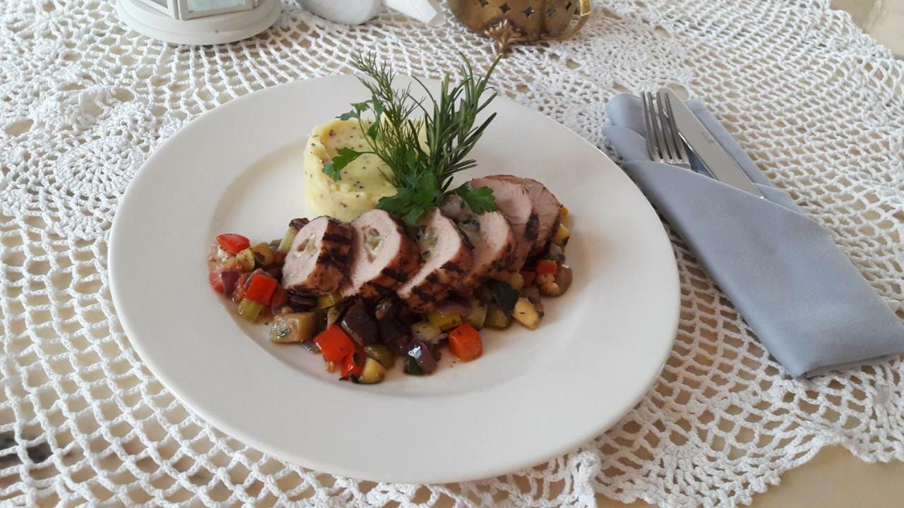Dwor Osmolice Bed and Breakfast Bialki Dolne Eksteriør billede